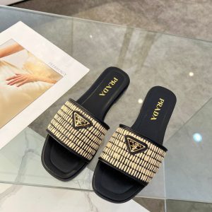 Exquisite, minimalist, and elegant slippers