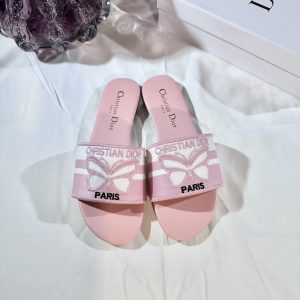 Exquisite, minimalist, and elegant slippers