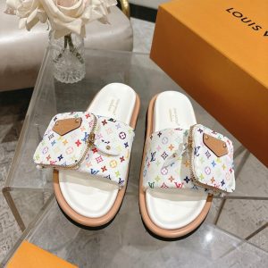 Exquisite, minimalist, and elegant slippers