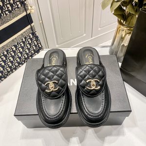 Exquisite, minimalist, and elegant slippers