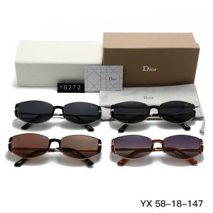 Women’s fashionable large frame sunglasses