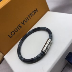 Men classic leather bracelet