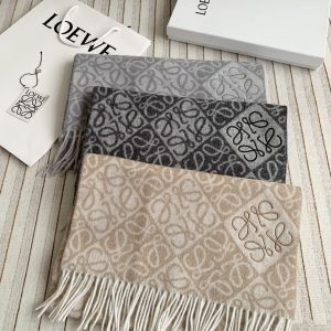 Classic double-sided jacquard scarf