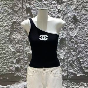 Summer women’s knitted vest